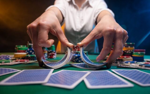 Rất nhiều thể loại game bài truyền thống có tại iWin để người chơi lựa chọn